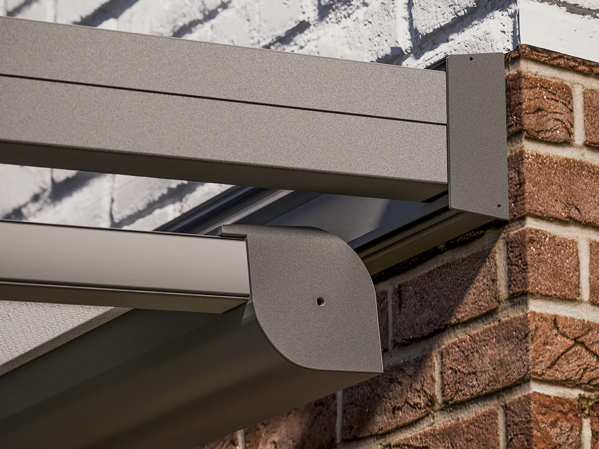 Headbox end cap detail of a Sky 1600 ceiling zip screen