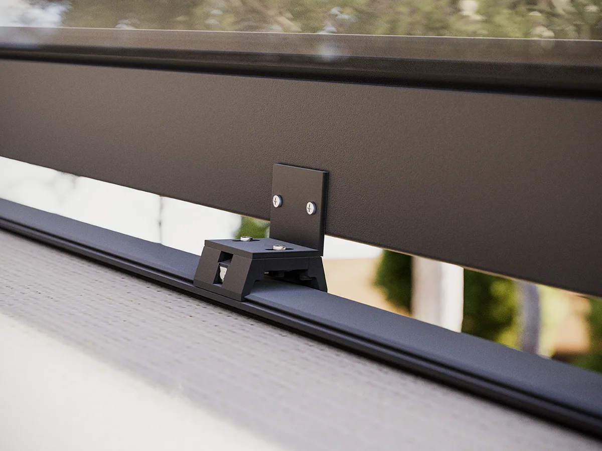 Bracket connection of a Sky 1600 shock-absorber ceiling zip screen to its support structure