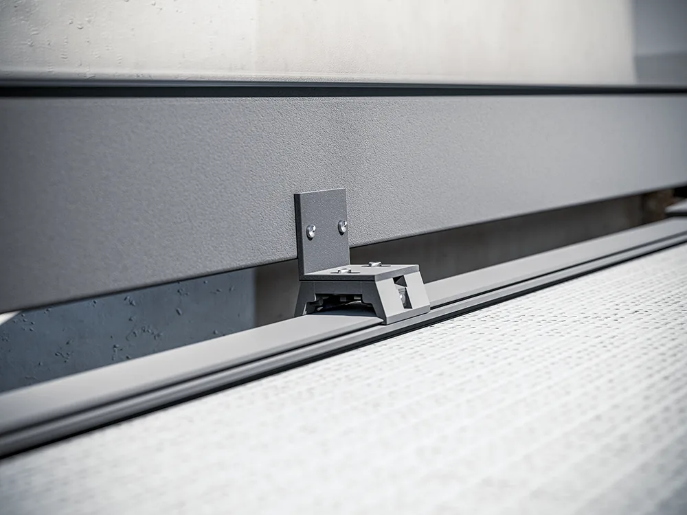 Headbox mounting detail of a Sky 1600 ceiling zip screen fixed to a pergola frame