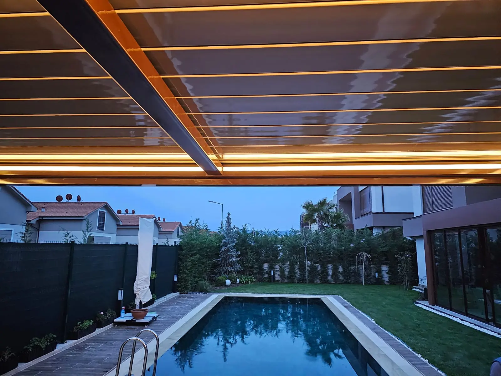 Aluminium pergola and awning systems prepared for export from a manufacturing facility in Türkiye